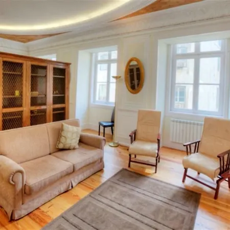 Lovely 4 Bedroom Apartment In Lisbon شقة Lisboa