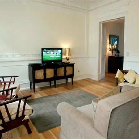 Lovely 4 Bedroom Apartment In Lisbon شقة